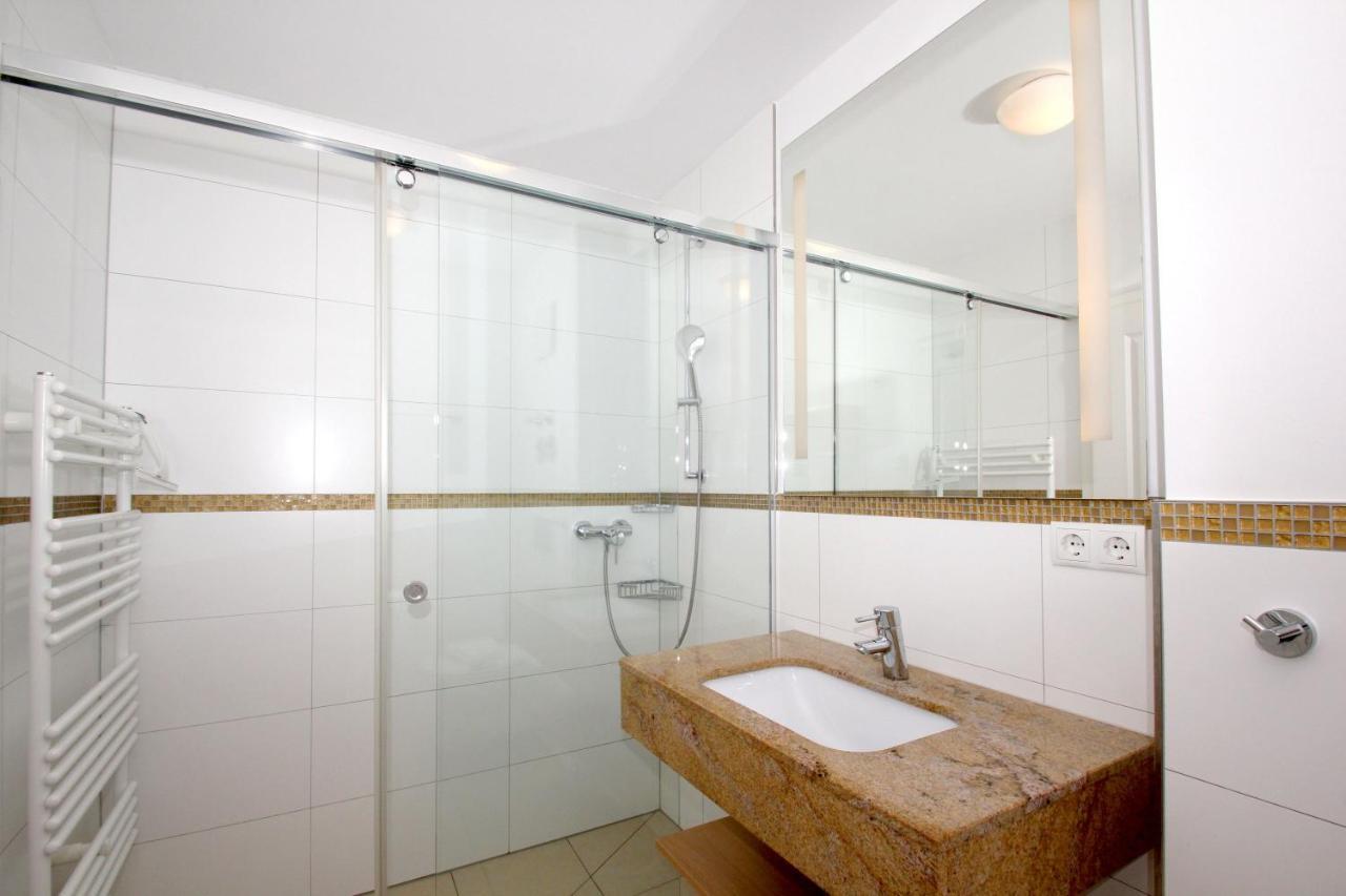 Strandnahe Fewo Mit Terrasse, Gratis Nutzung Vom Ahoi Erlebnisbad Und Sauna In Sellin - Rex Rugia Fewo 28-3 Lobbe Exterior foto